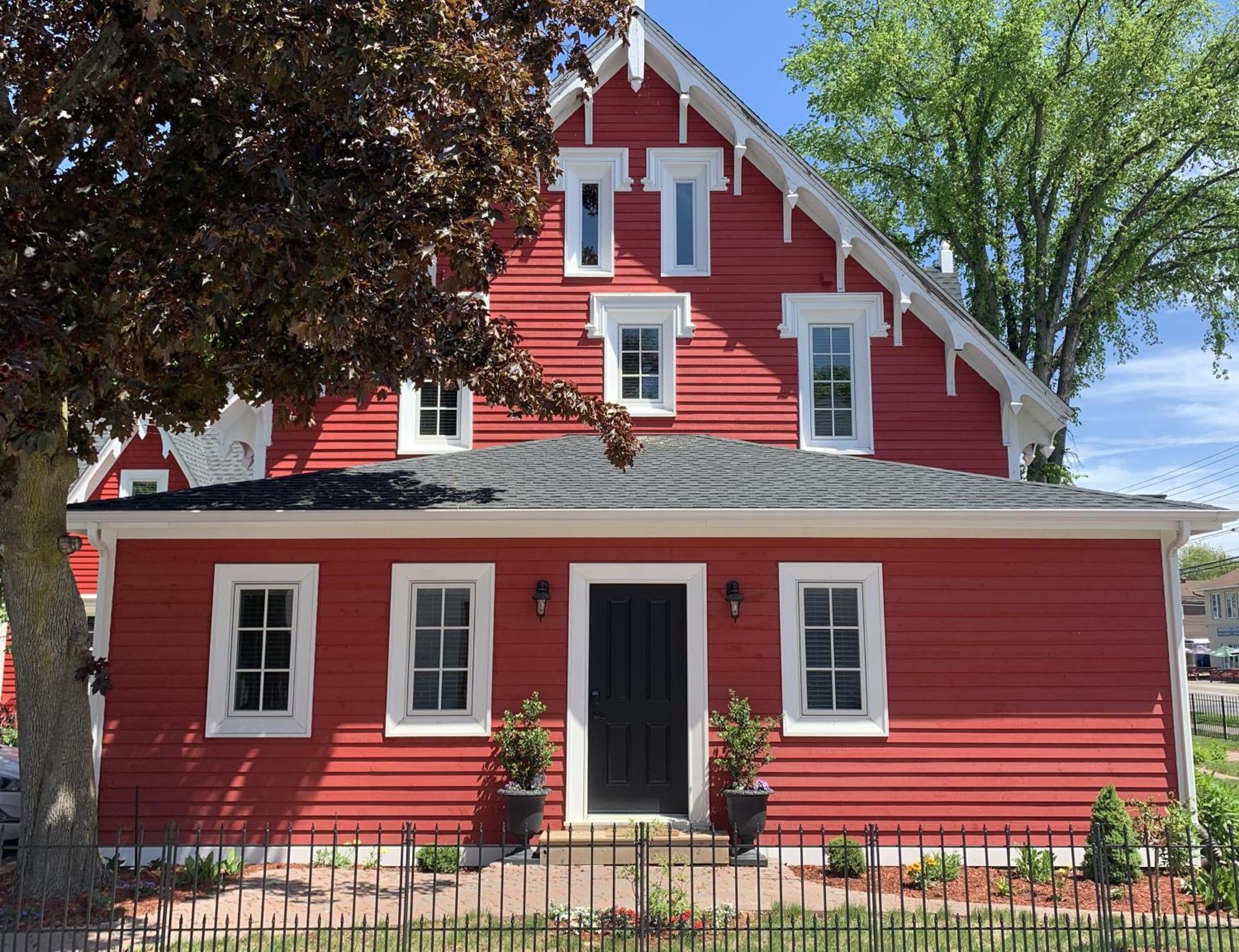 The Red House Fredericton B&B 외부 사진