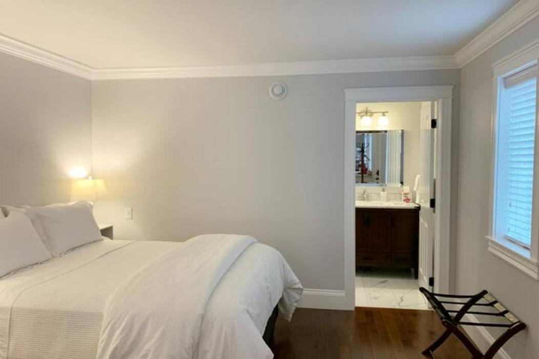 The Red House Fredericton B&B 객실 사진
