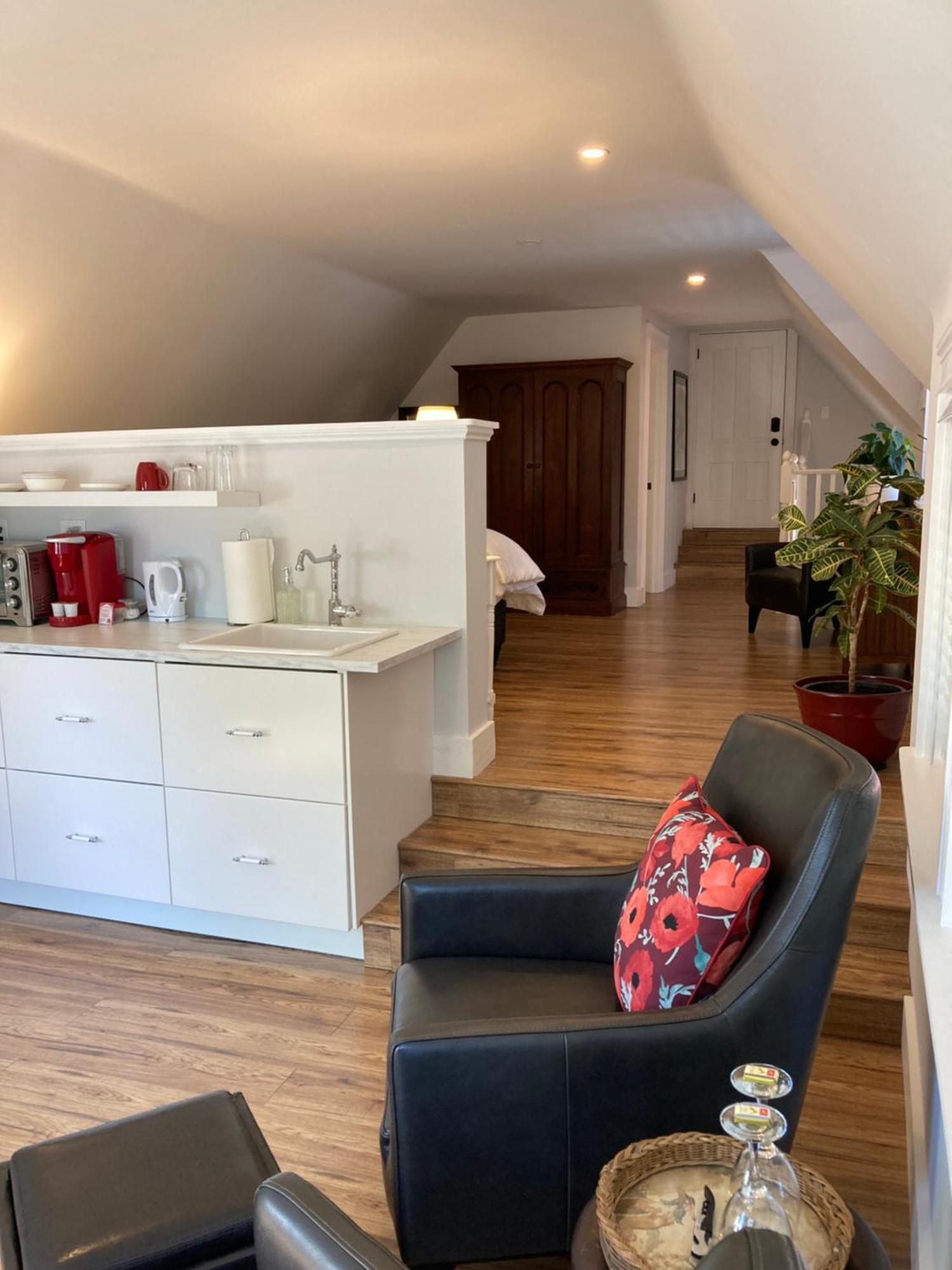 The Red House Fredericton B&B 객실 사진